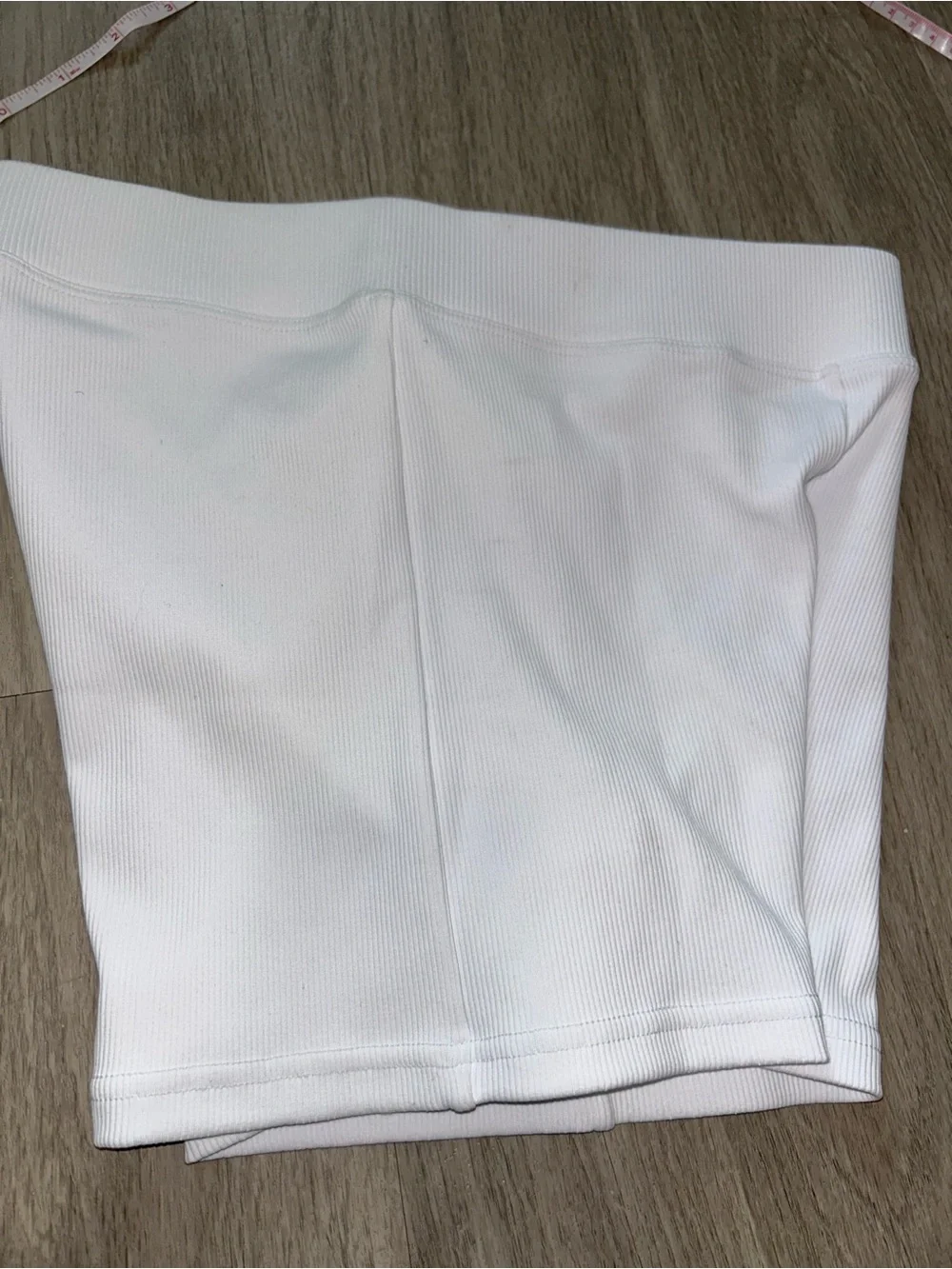 ALO YOGA GODDESS RIBBED HIGH-WAIST HOT SHORT WHITE small NWOT